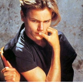 River Phoenix + Dan Aykroyd = Thanksgiving. River Phoenix + Dan Aykroyd = Thanksgiving.
